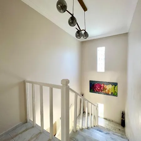 Villa Alacati Renovated With Large Pool Çeşme