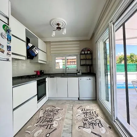 Alacati Renovated With Large Pool * Çeşme