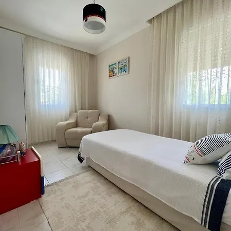 Alacati Renovated With Large Pool Villa *