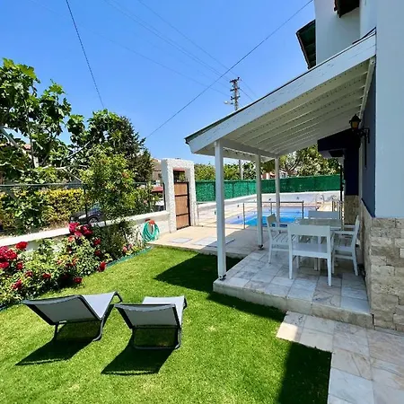 Alacati Renovated With Large Pool * Çeşme