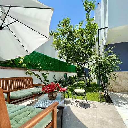 Villa Alacati Renovated With Large Pool Çeşme